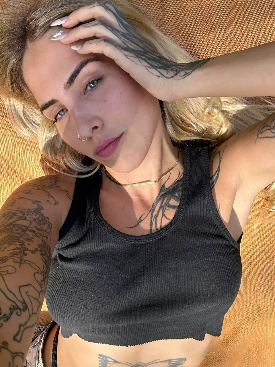 I know My nails make you weak posted by internetkinksk