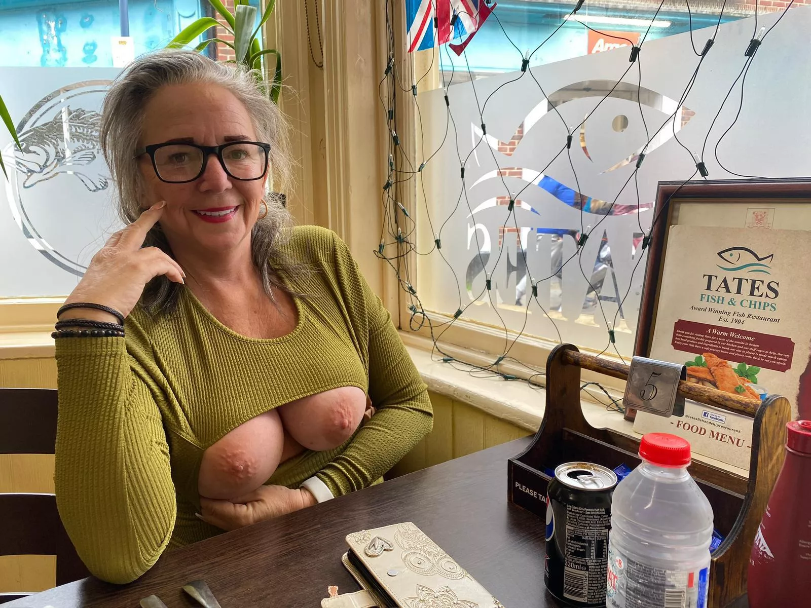 I know you fuckers are looking up this chip shop posted by buddytip