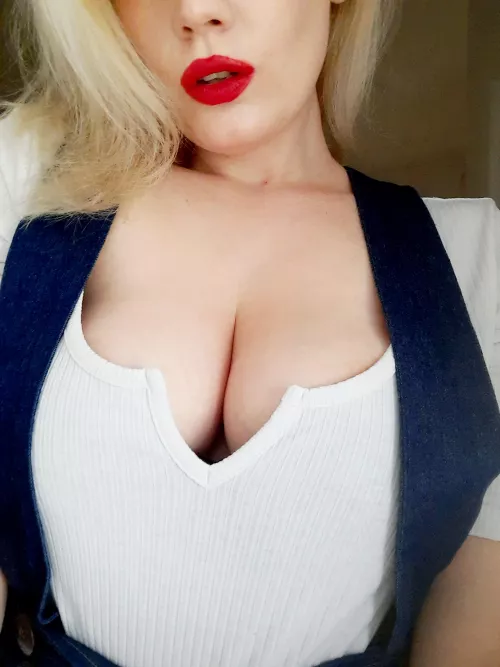 Just a girl [f] by leatherstilettos