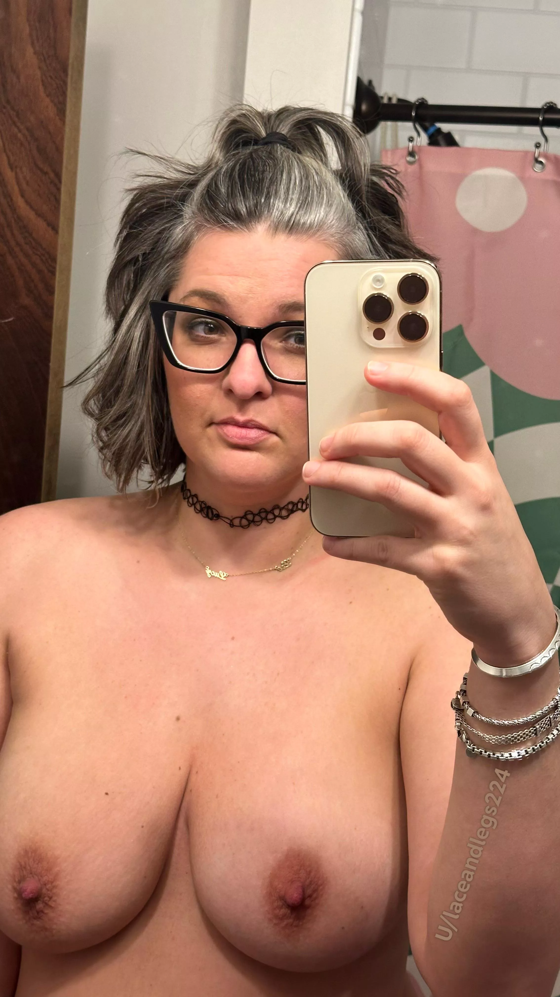 KID FEEE VACATION WHO’S WITH ME posted by laceandlegs224