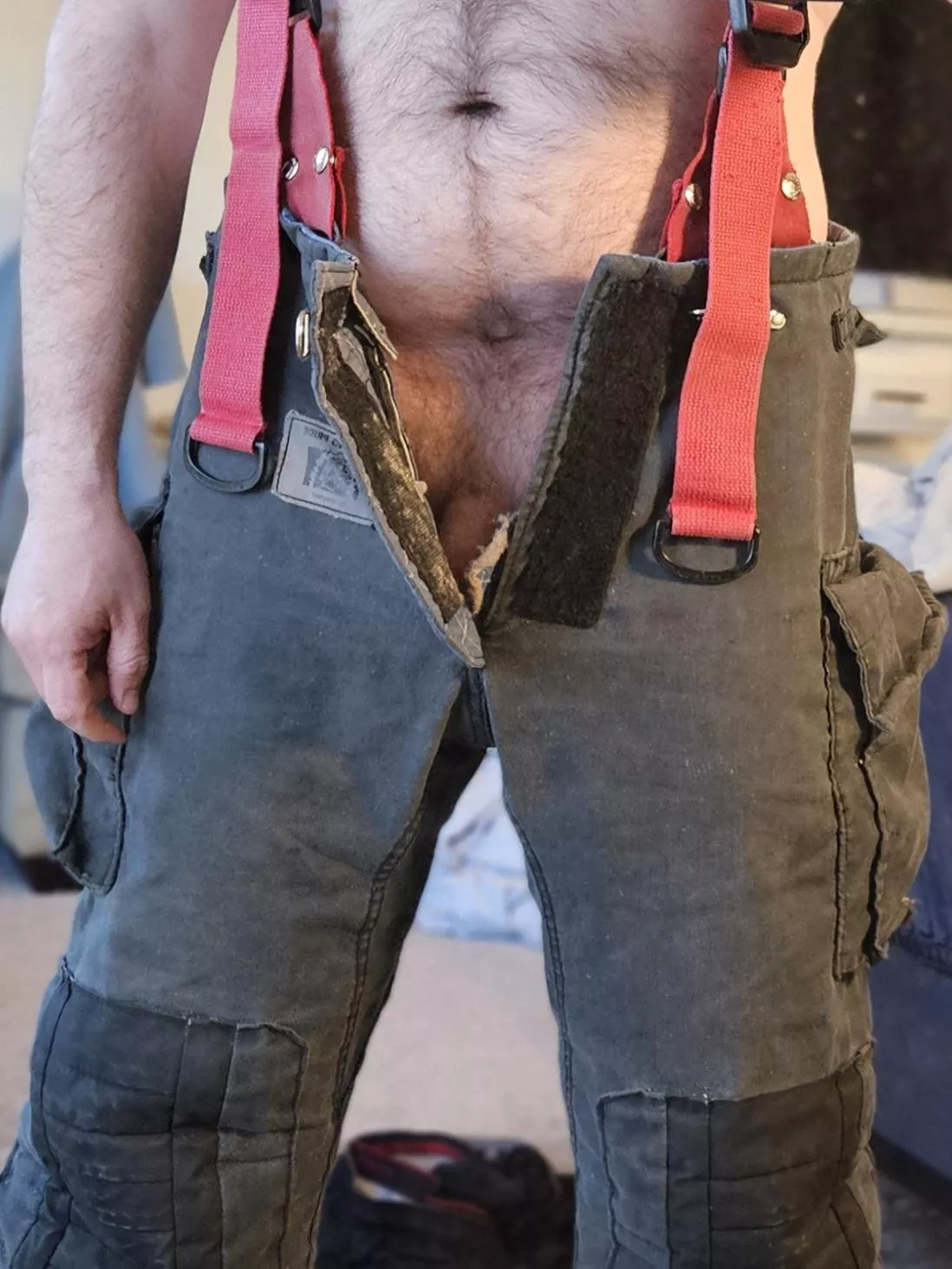 Looking to put the wet stuff on the red stuff.  posted by Square_Hammer666