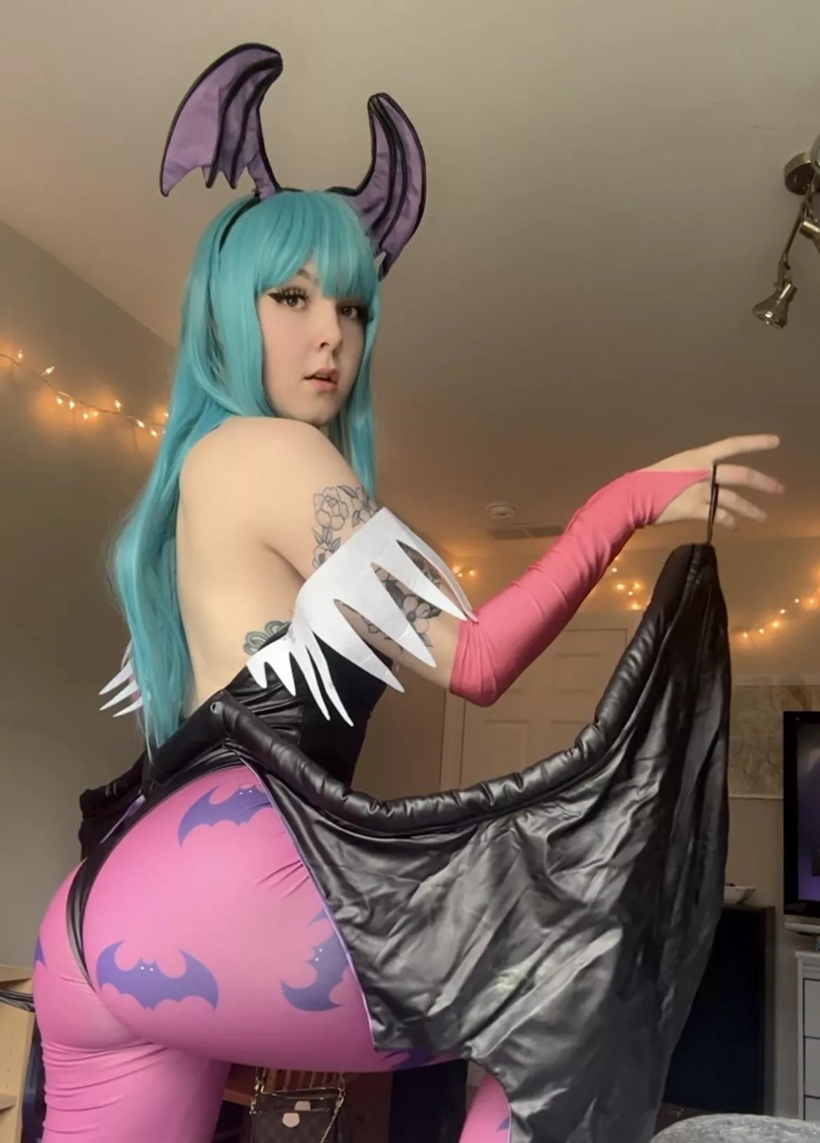 Morrigan, DarkStalkers posted by edhel_cosplay