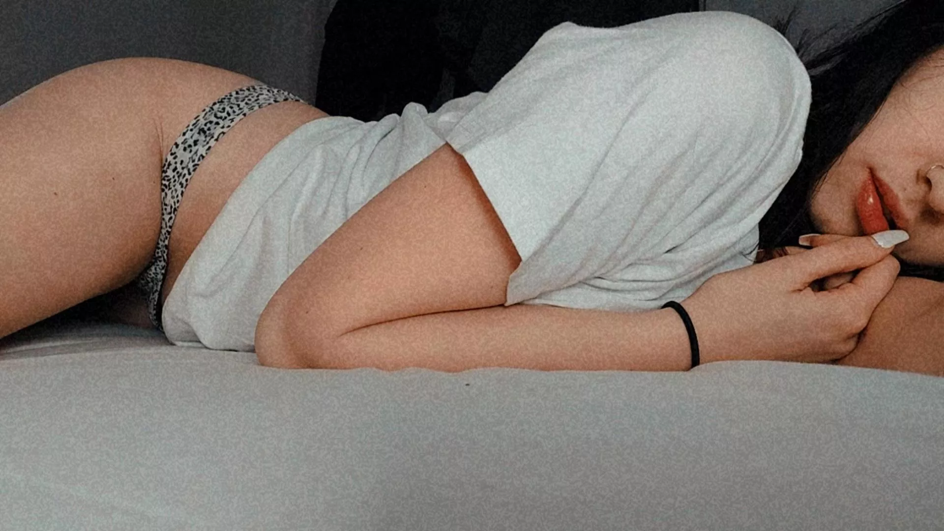 Need some cuddles 🤭 posted by simarasima