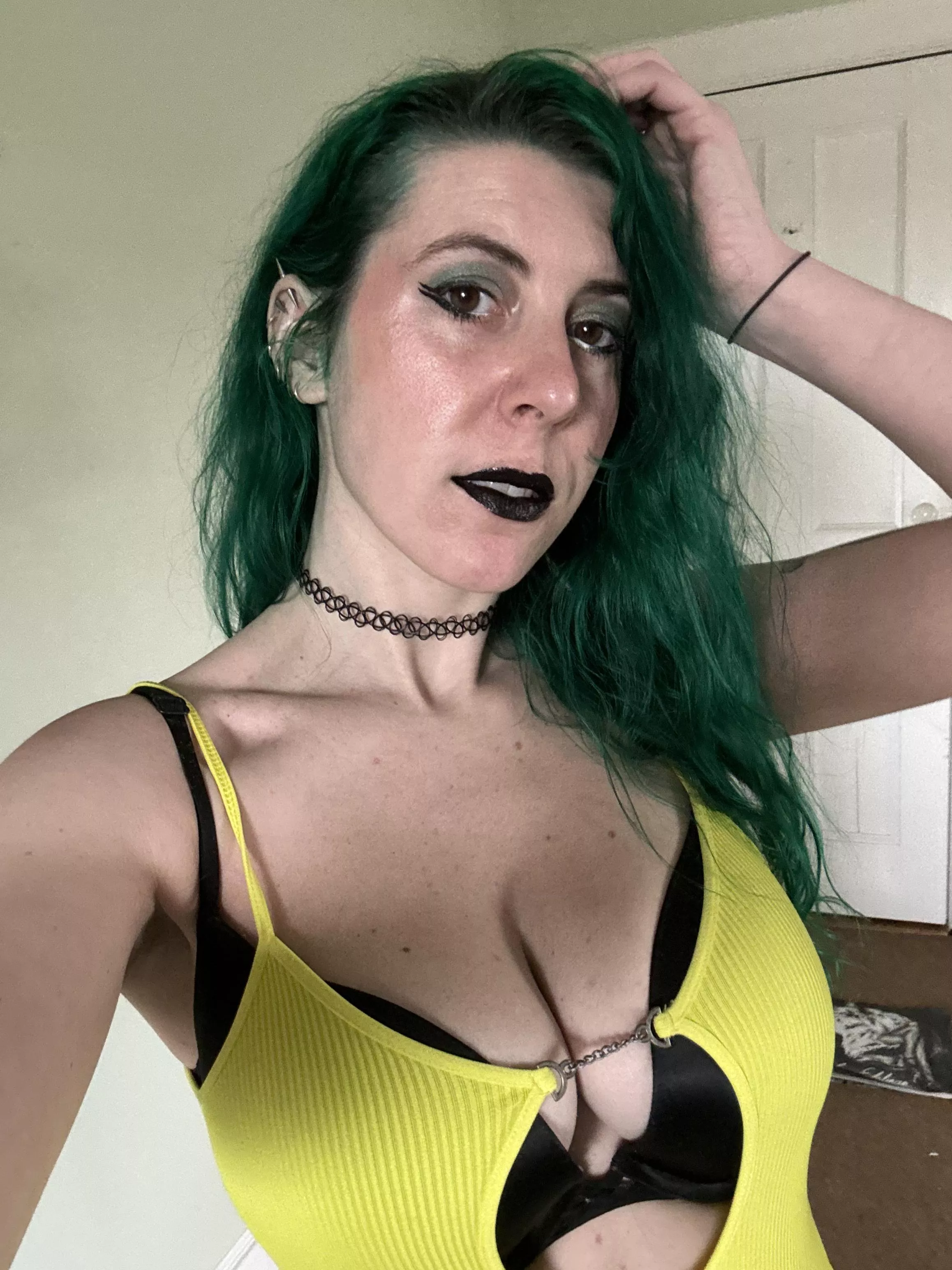 Neon naturals posted by sirenskiss3