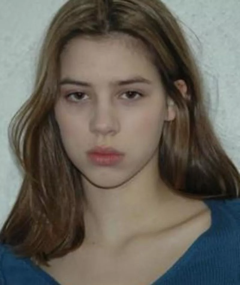 Pauline Acquart posted by Searching_aimlessly