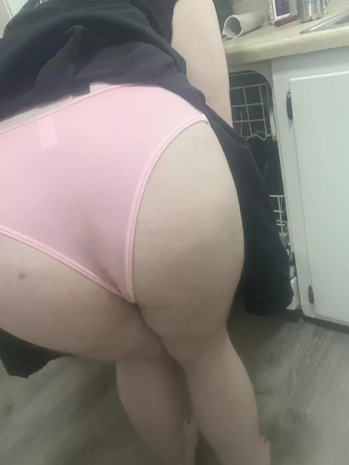 POV you watch me do the dishes by Jealous-Operation854