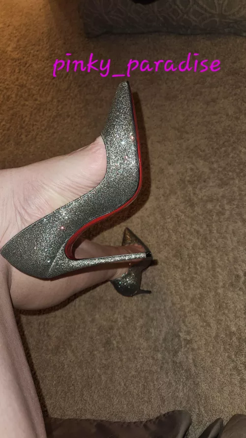 Sparkly So Kate's for dinner date.  by pinky_paradise