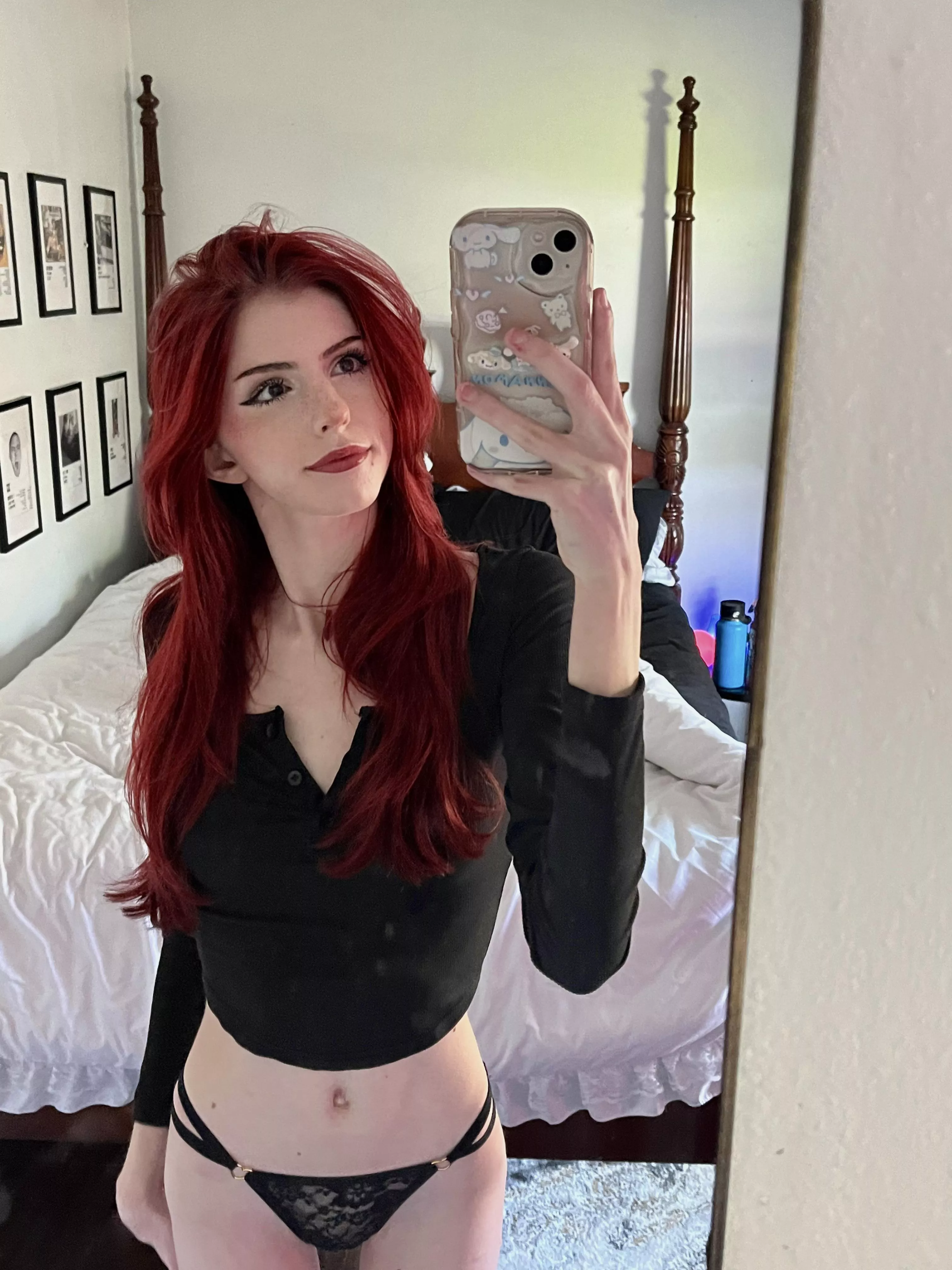 the perfect lounging outfit [F] posted by r3dh3ads1vt