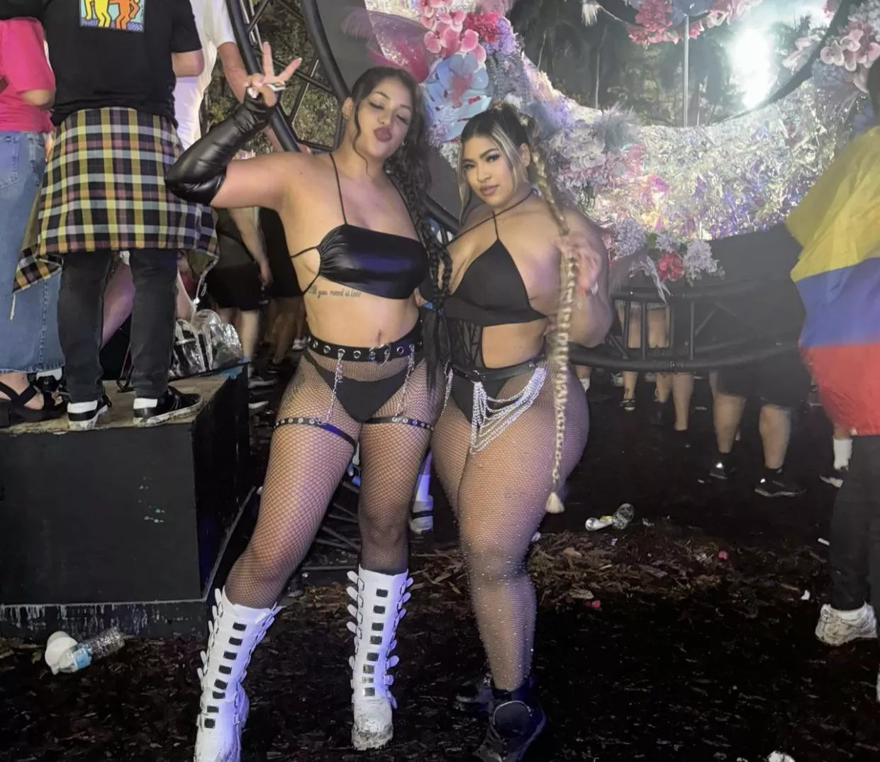 Which one? posted by tennisa_zelal