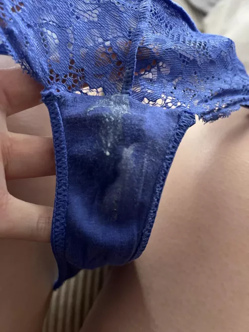 yay or nay?😏😉😈 🇬🇧 by Expensive-Tree-9077