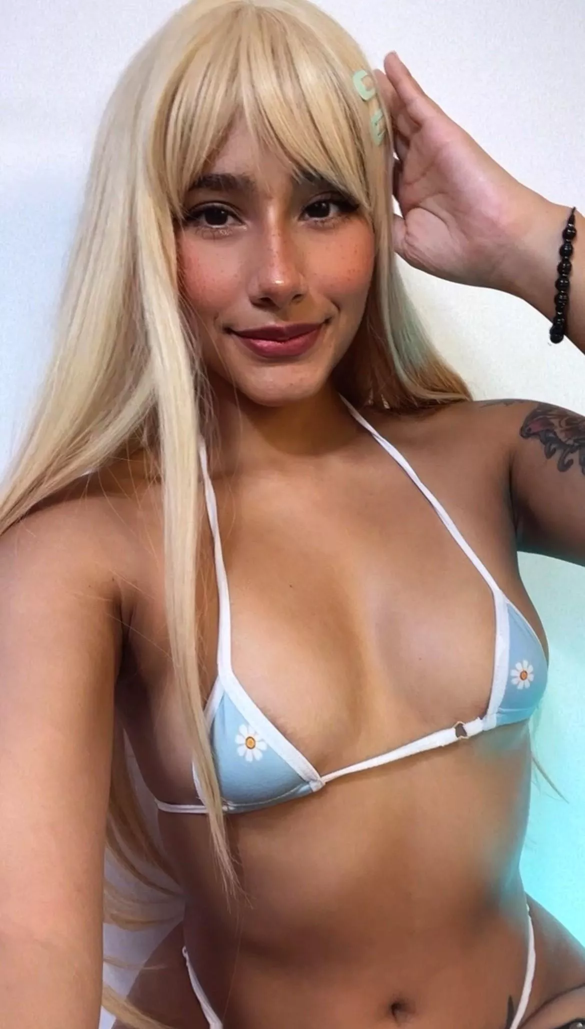 You sexy and cute asian neighbour posted by cokeboy94