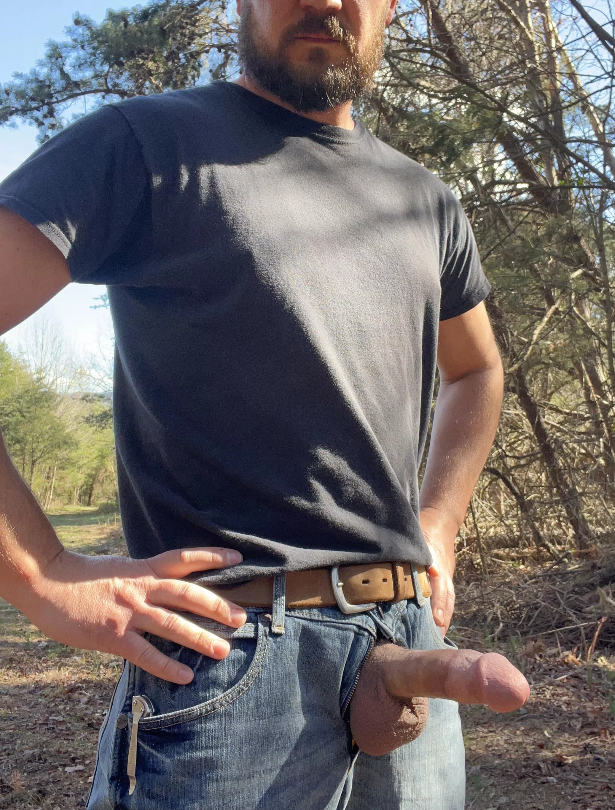 [38] I could use some help outside today😎 posted by GoodtimesGuy3545