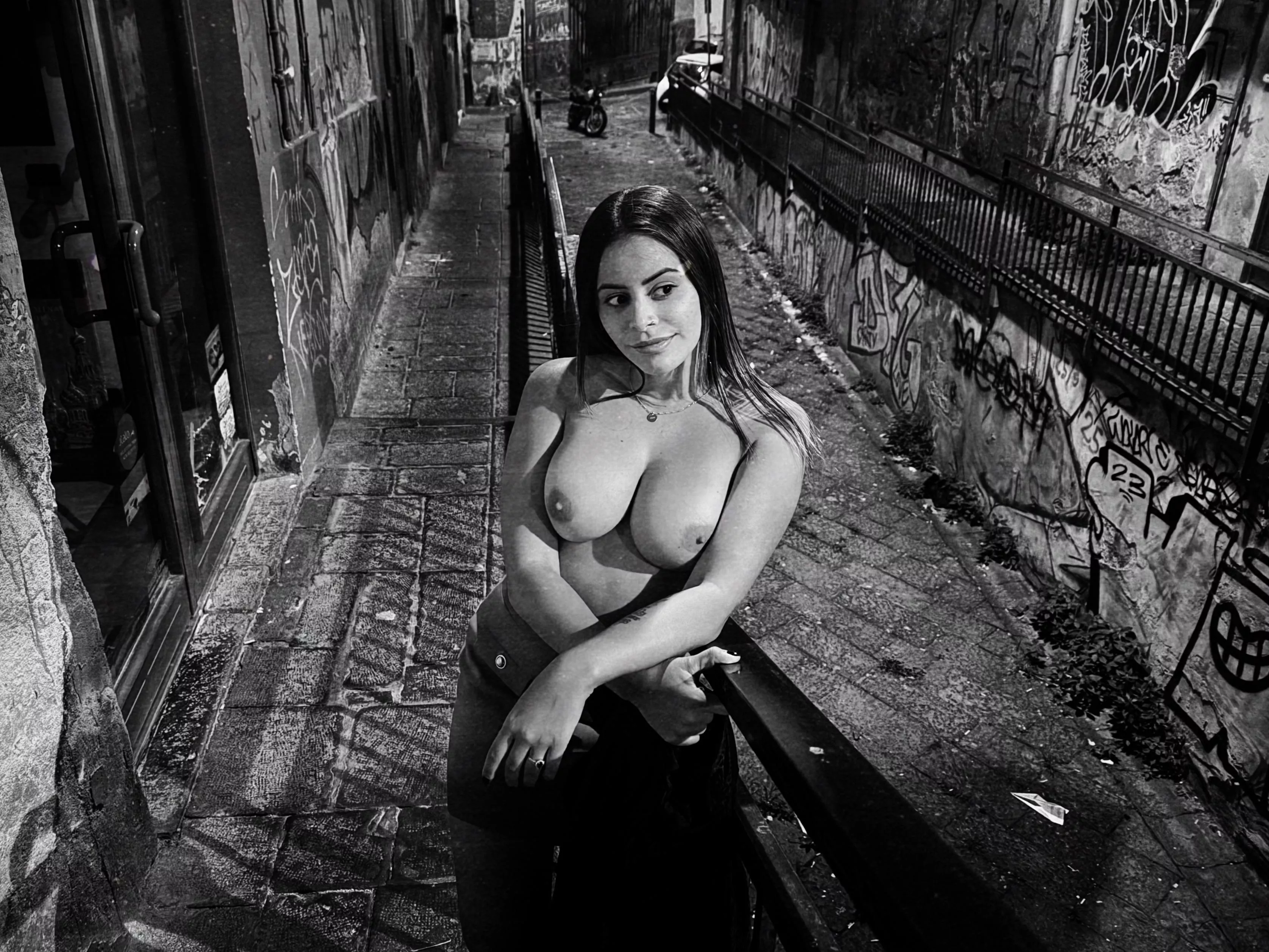 A back alley invitation posted by AdventureJuntos