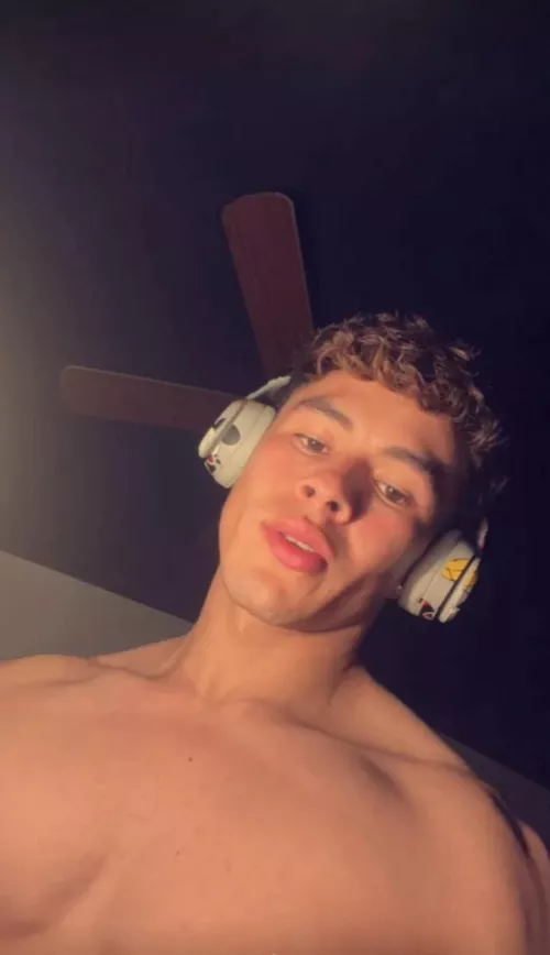 Anyone down to play some Overwatch? by No_Intention228