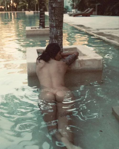 Are my thighs your type or to small? by katrini_123