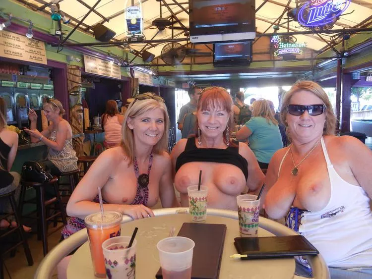 Bar flash  posted by GogoShanghai