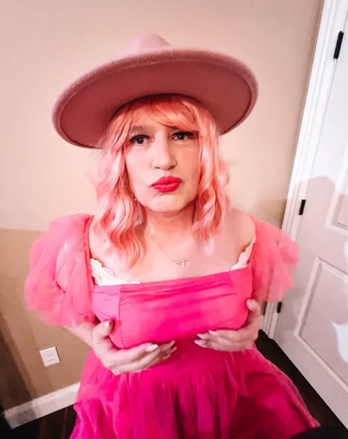 Blowing a kiss on a Saturday night !! by Mysterious-Aside-606