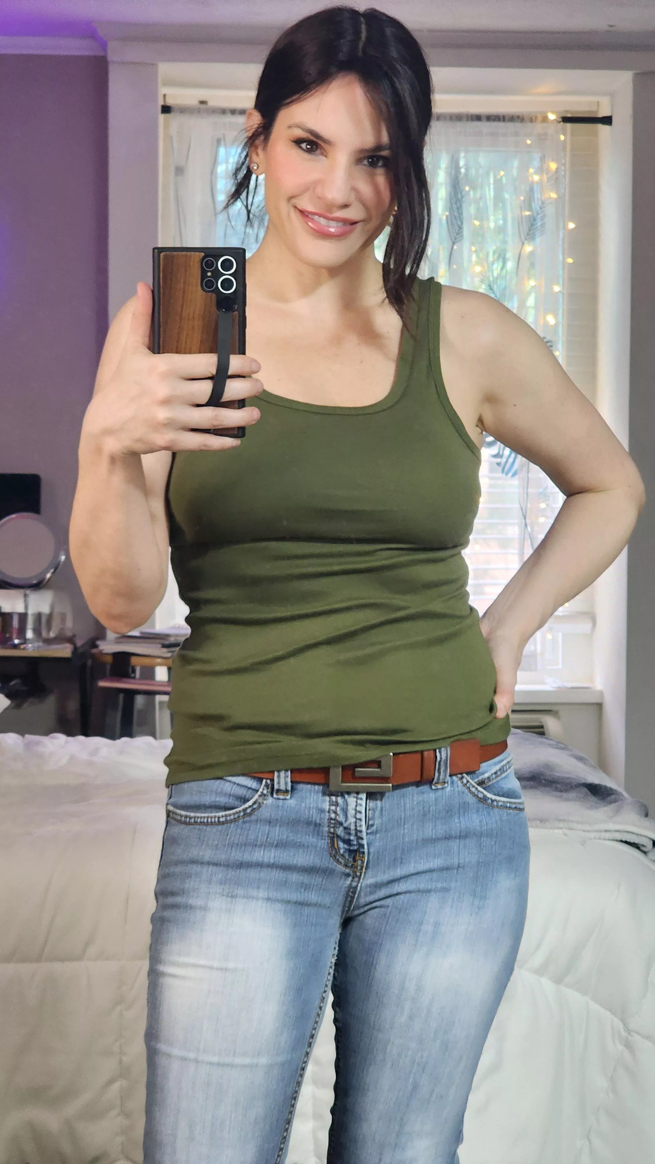 Brunette Baby in Blue Jeans posted by blackeyedbettyx