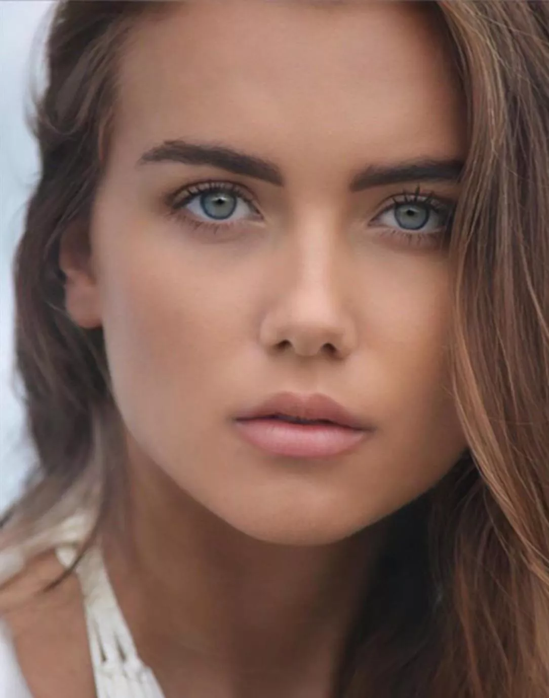 Claire Molin posted by SensitiveVariation51