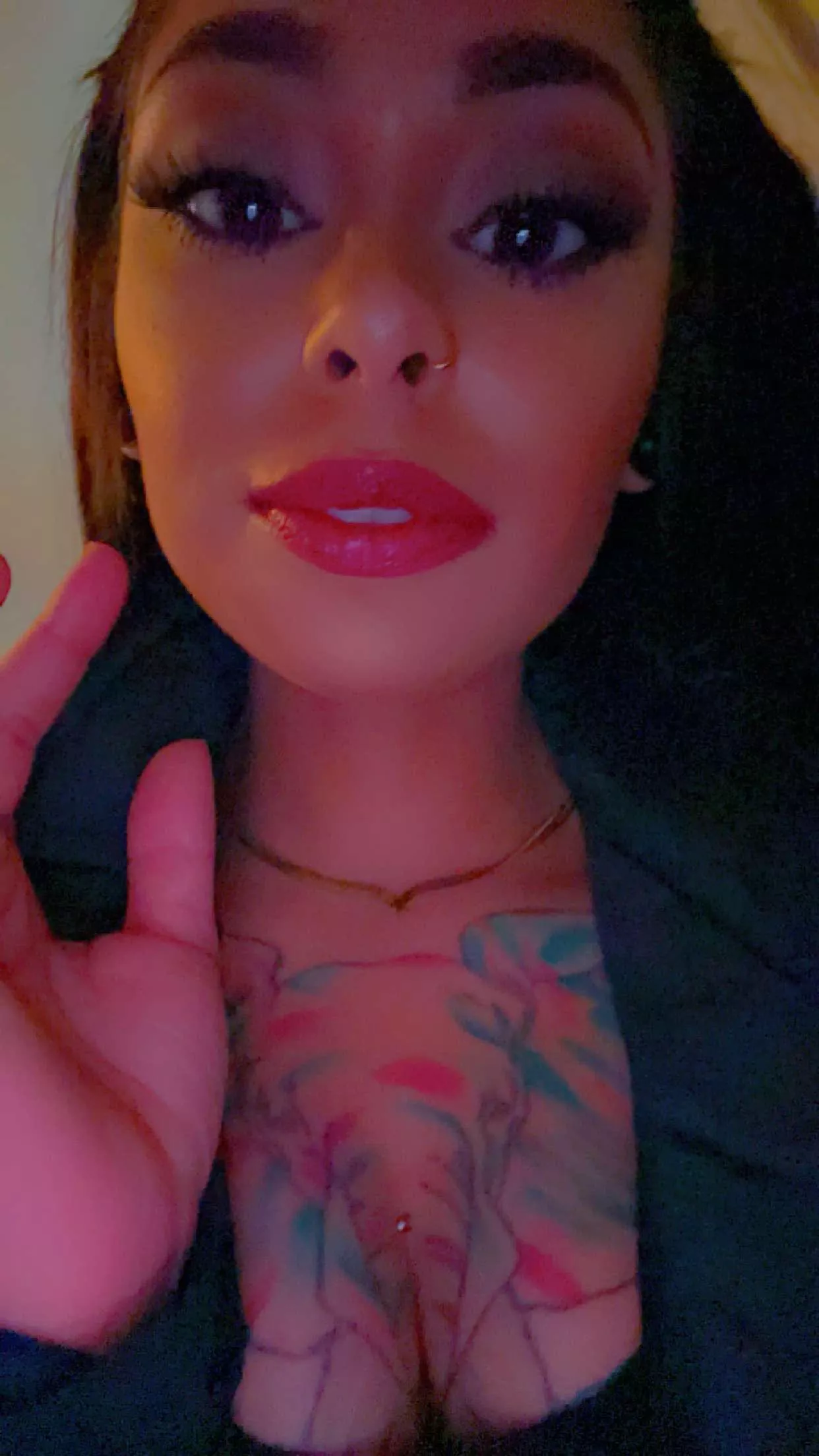 Come check me out  posted by tayranee_