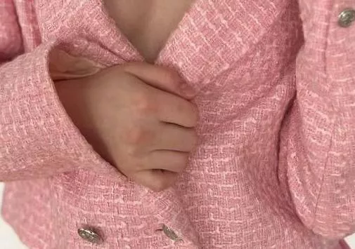 Could i convince you to eat it before you fuck it? posted by piafavasz