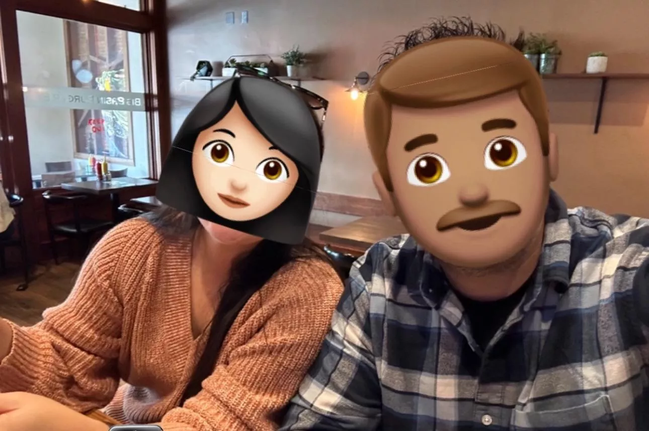 Couple looking to chat :) posted by Izzy415