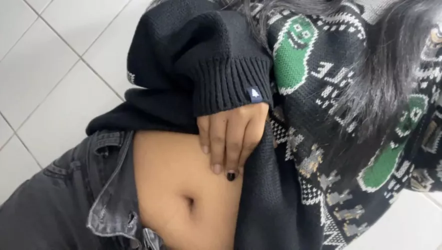 Did you miss my belly button? by xchocokrispisvip