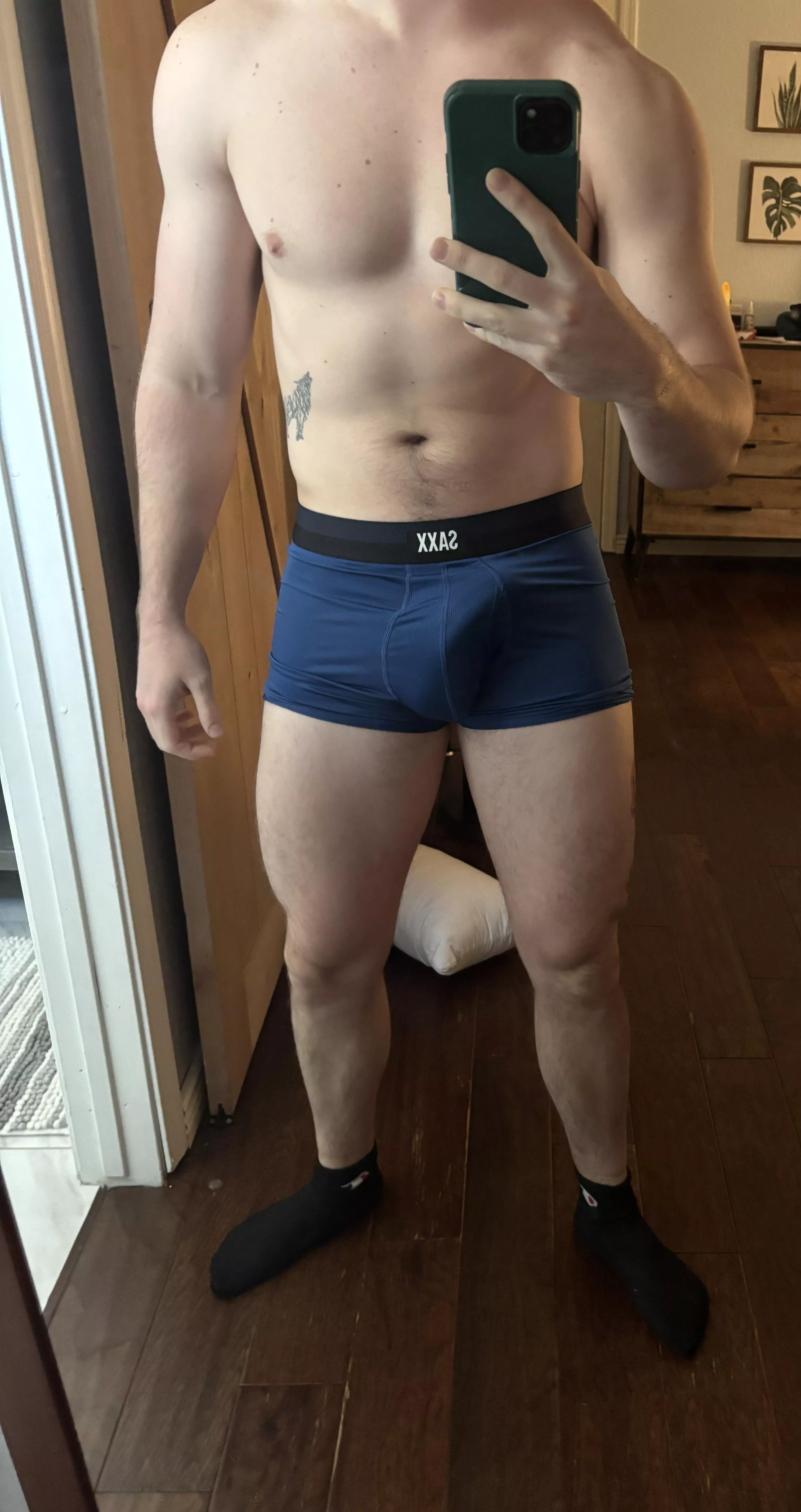 Feel like my quads are coming in, anyone agree? 💪🏻 posted by Buubert