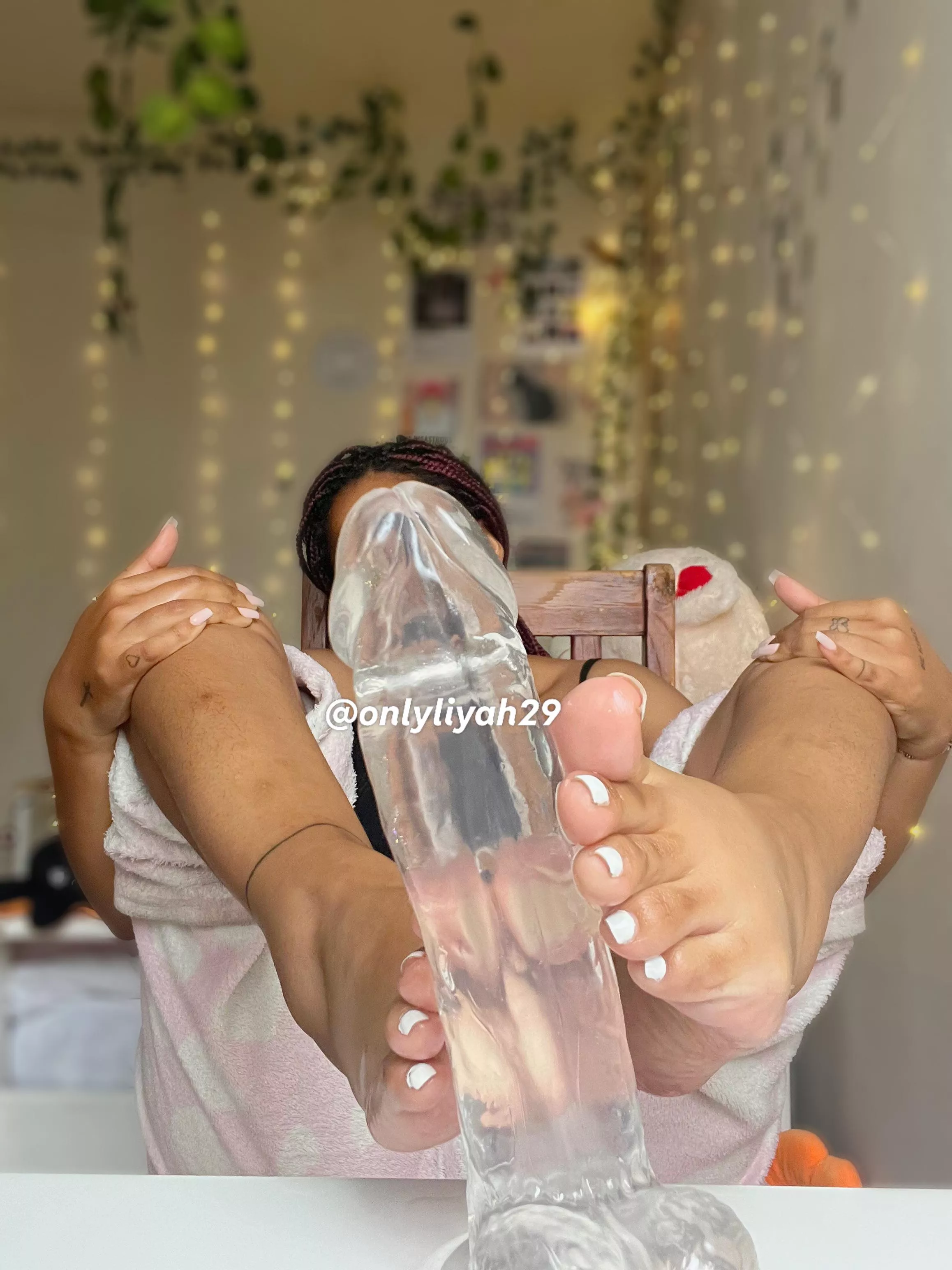 Footjob? posted by onlyliyahhh