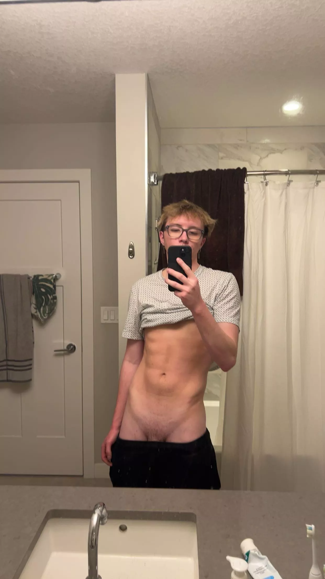 Freshly 18 hmu for the full picture 🫢🫢 posted by South-Cartoonist65