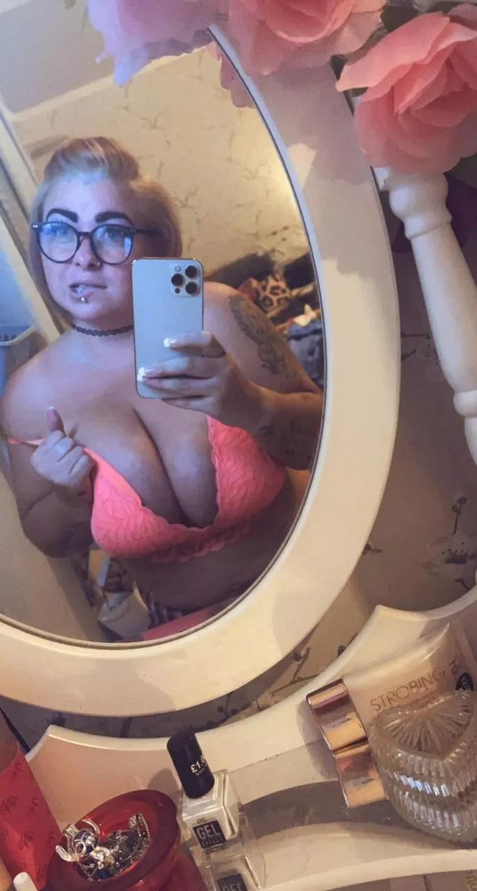 Girls only pls x posted by Neither_Educator4706