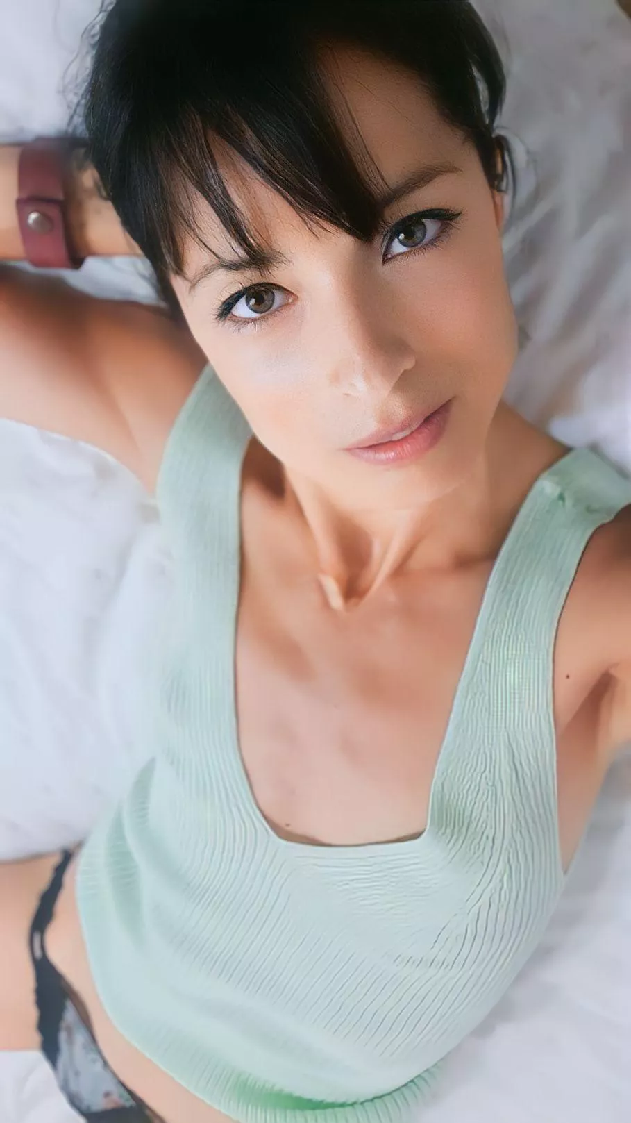 Greetings, let me introduce myself, I'm Sahara. Do you want to accompany me? posted by Saharaart