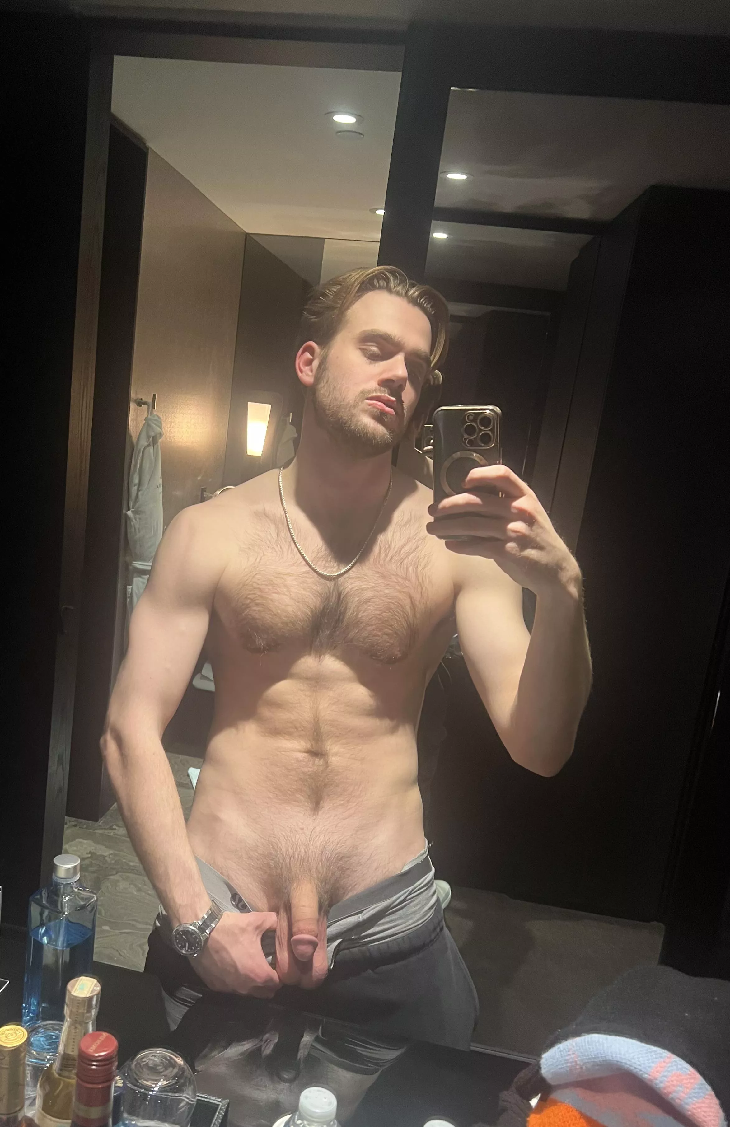 Heading out for the night. Maybe I’ll come home to you? posted by showsumtits