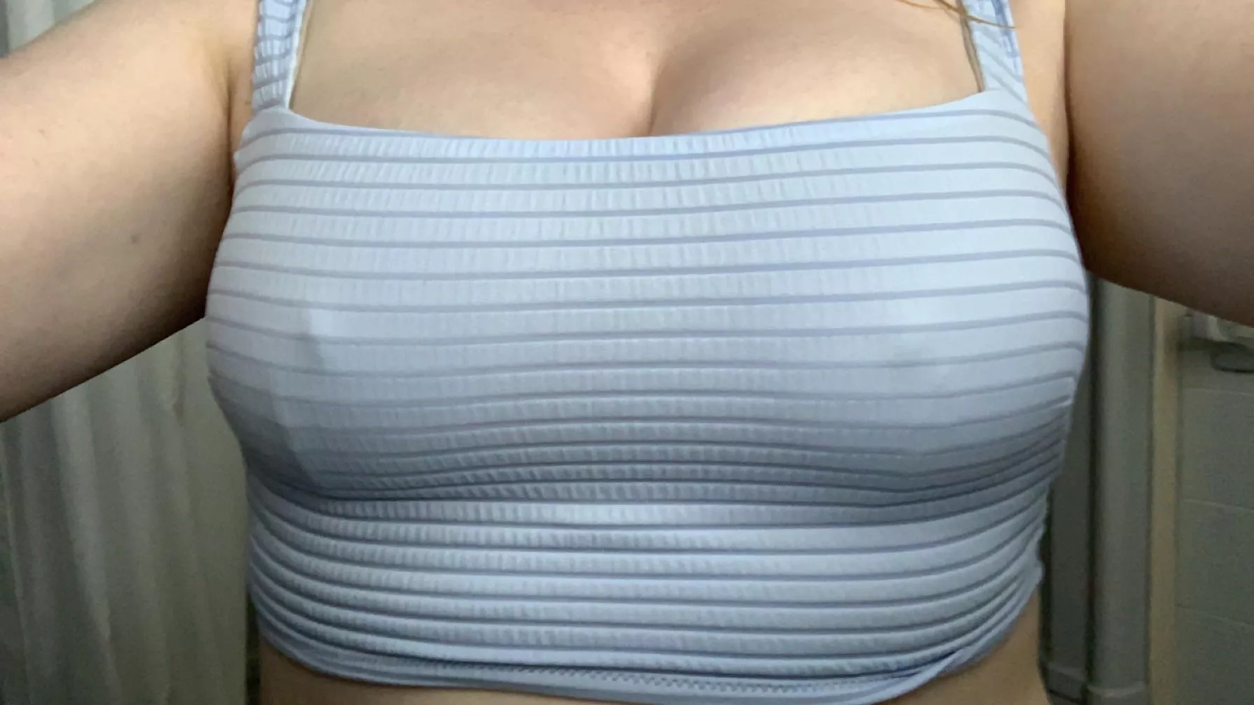 How do you like my crop top 😋 posted by BigNicklittlemarrie