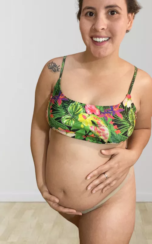 I am 4 months pregnant! Do you want to fuck me? by cande_221