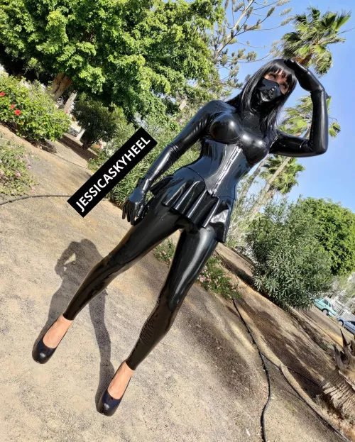 I love to wear HighHeels by jessicaskyheel