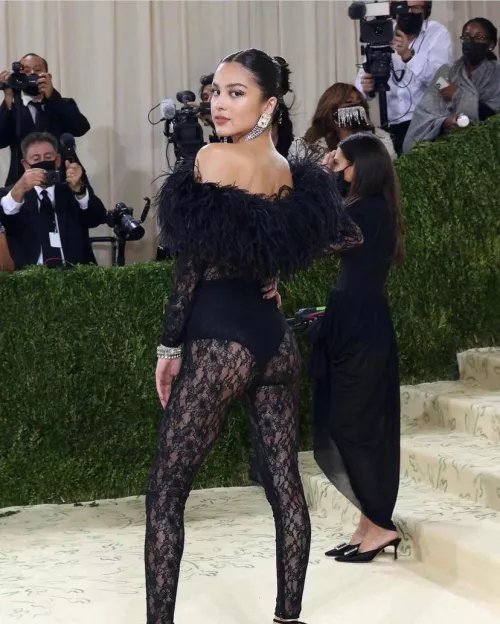 I need a dirty bi bud for Olivia Rodrigo!  by clearbluedreams