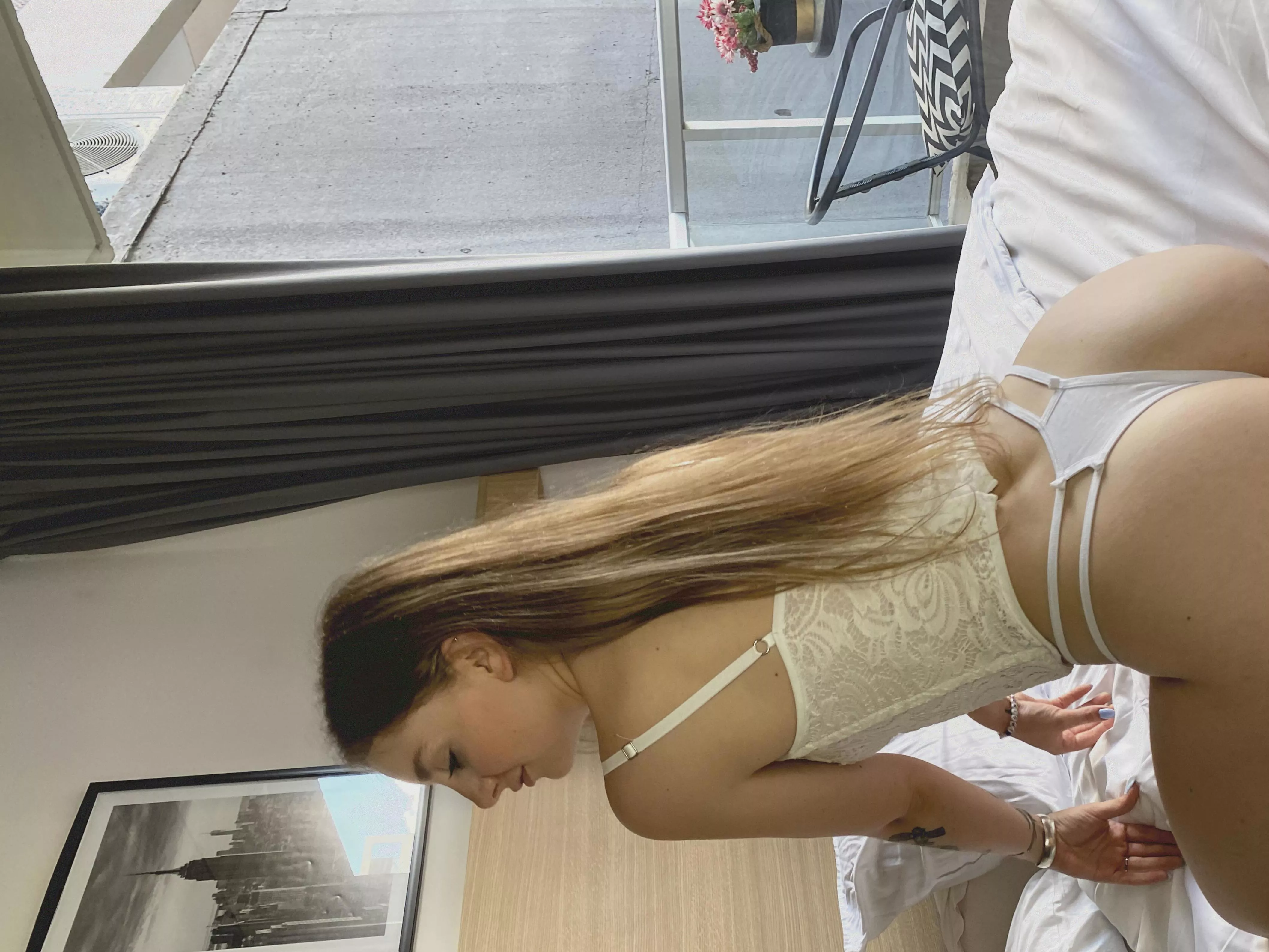  I prefer to greet you from work in this position  posted by thrandom_dude