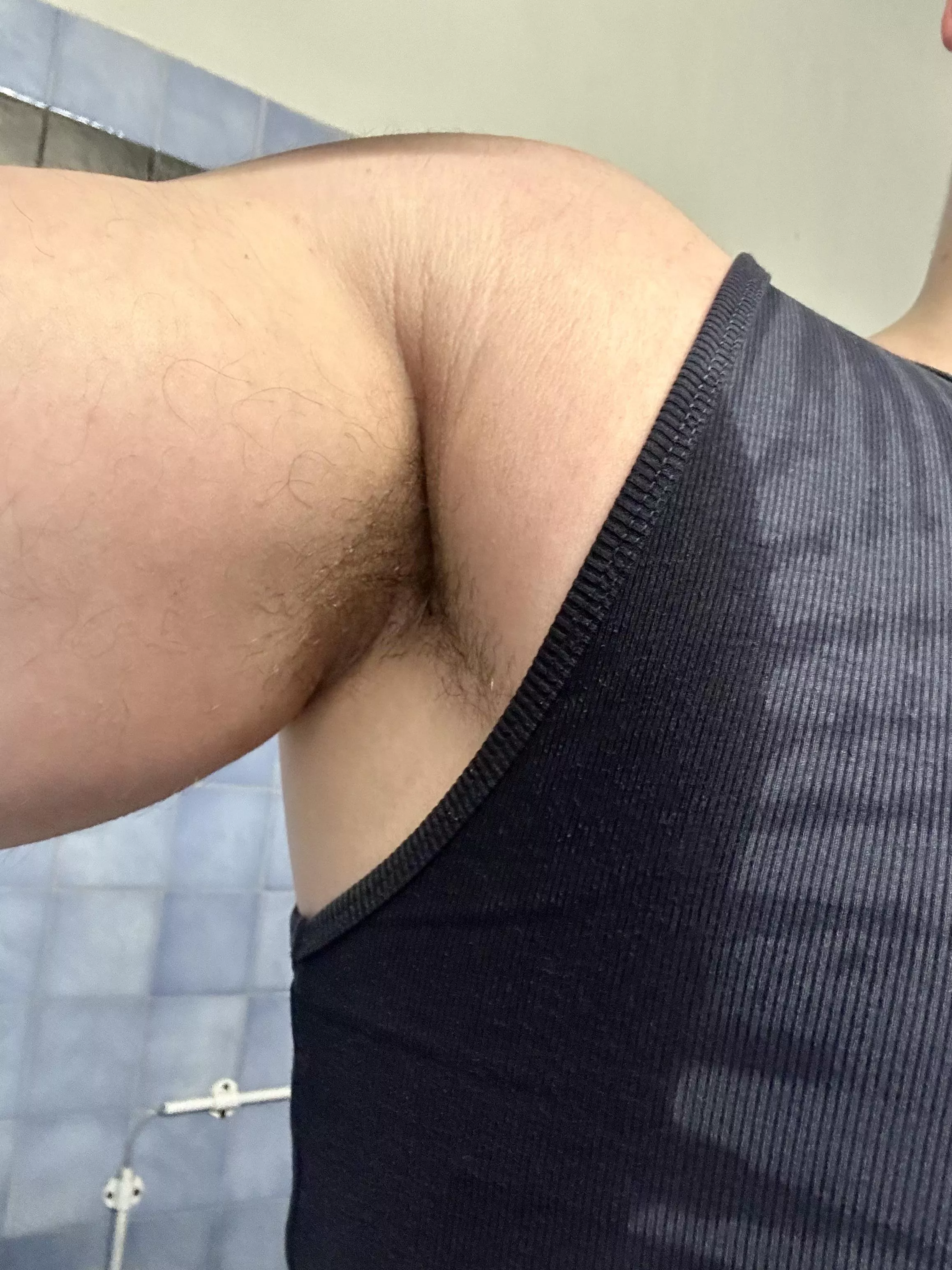 I sweat like crazy at the gym posted by kindhunter7