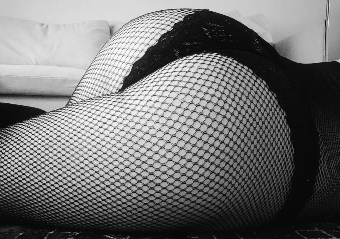 Laying on the floor fantazising about someone's hands on my ass 🍑 posted by Sissyfied_fin