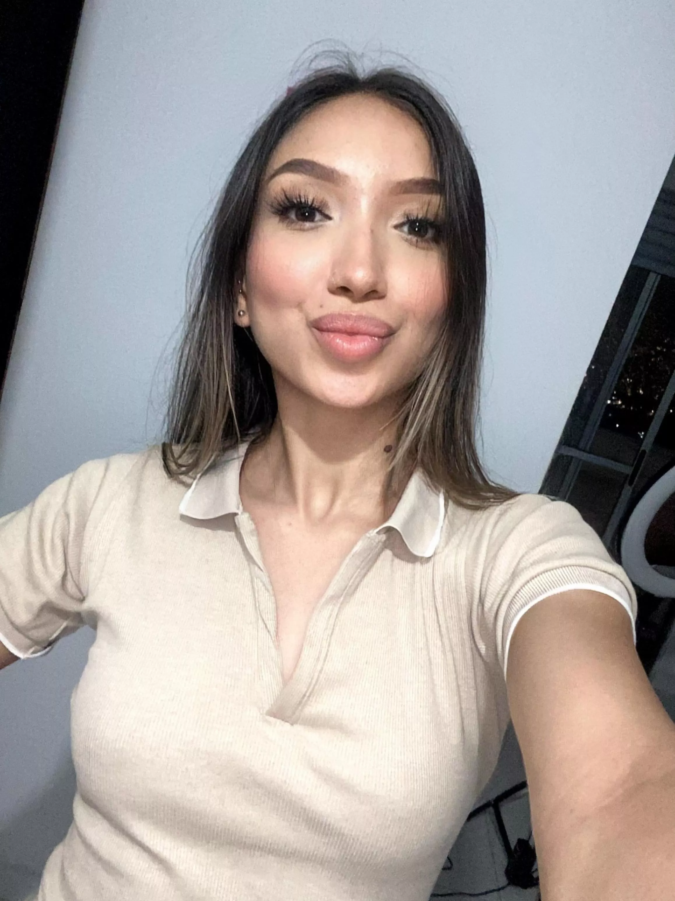 Lazy day at home alone  posted by xoLuciaaxo