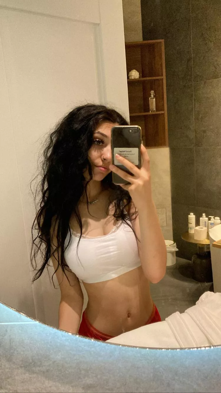 Let me be ur petite fuckdoll daddy posted by horny_jasmin