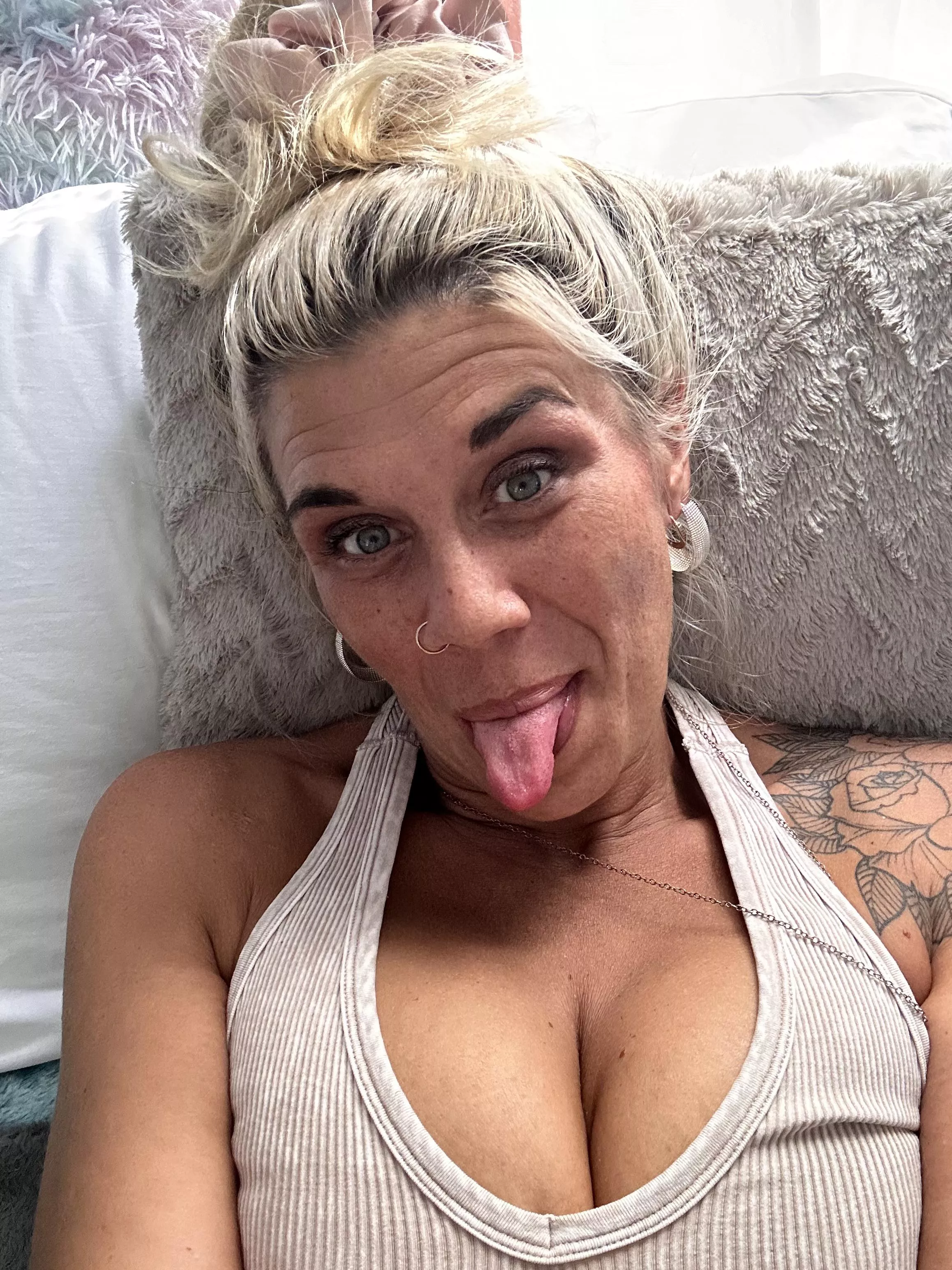 Loving MILF life posted by Cecelaceluv