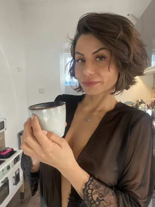 Making some breakfast by Tanned_peaches