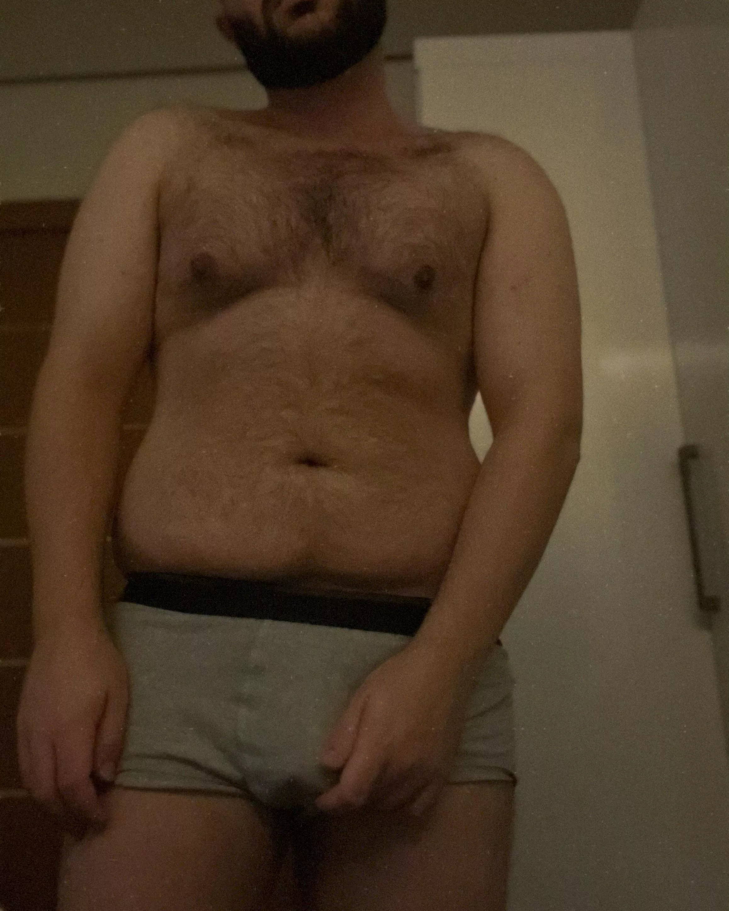 Message me 🙈 posted by Fat1tybody