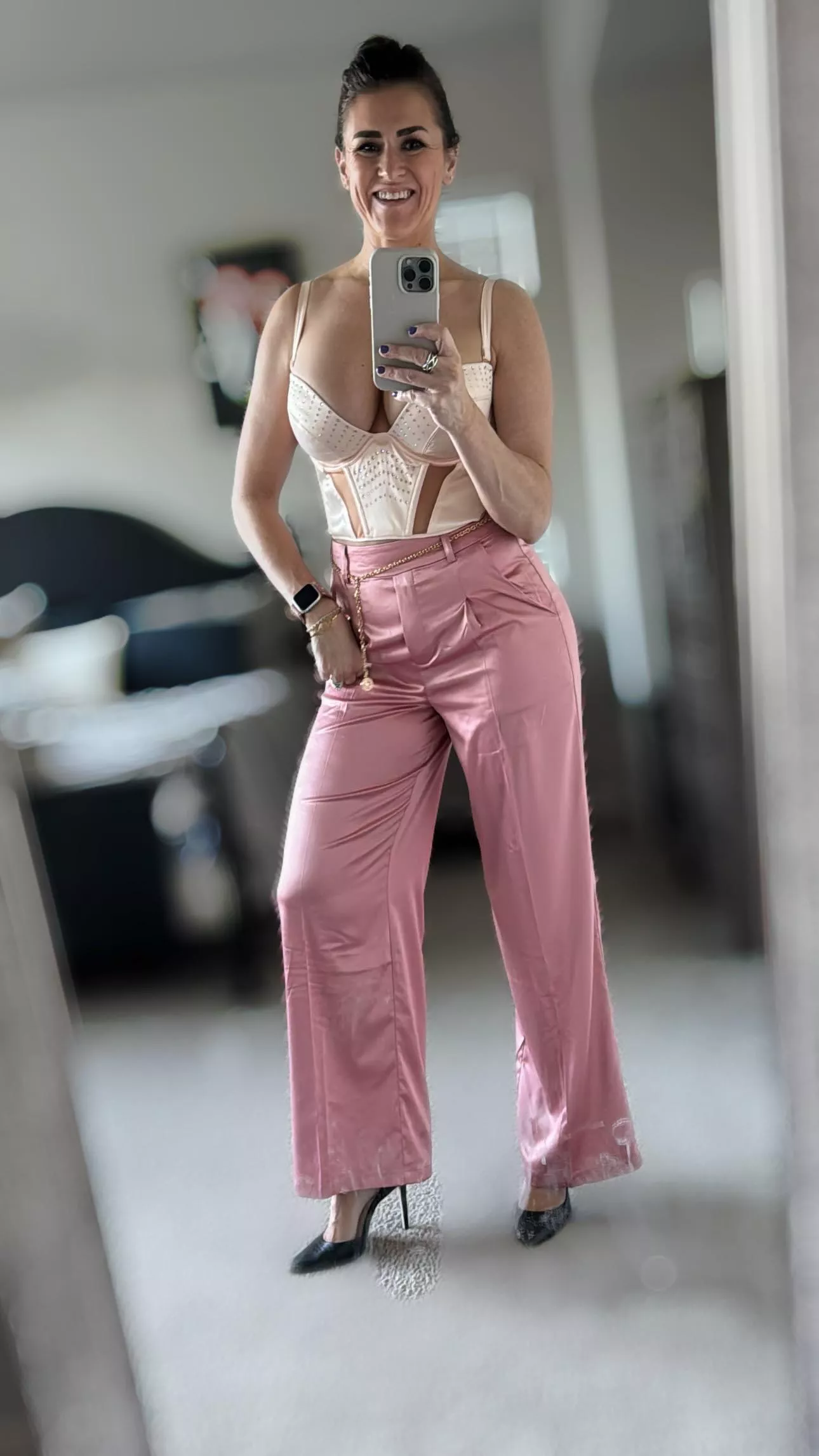 Mild outfit [F]or girls night posted by hotmomnexxxtdoor