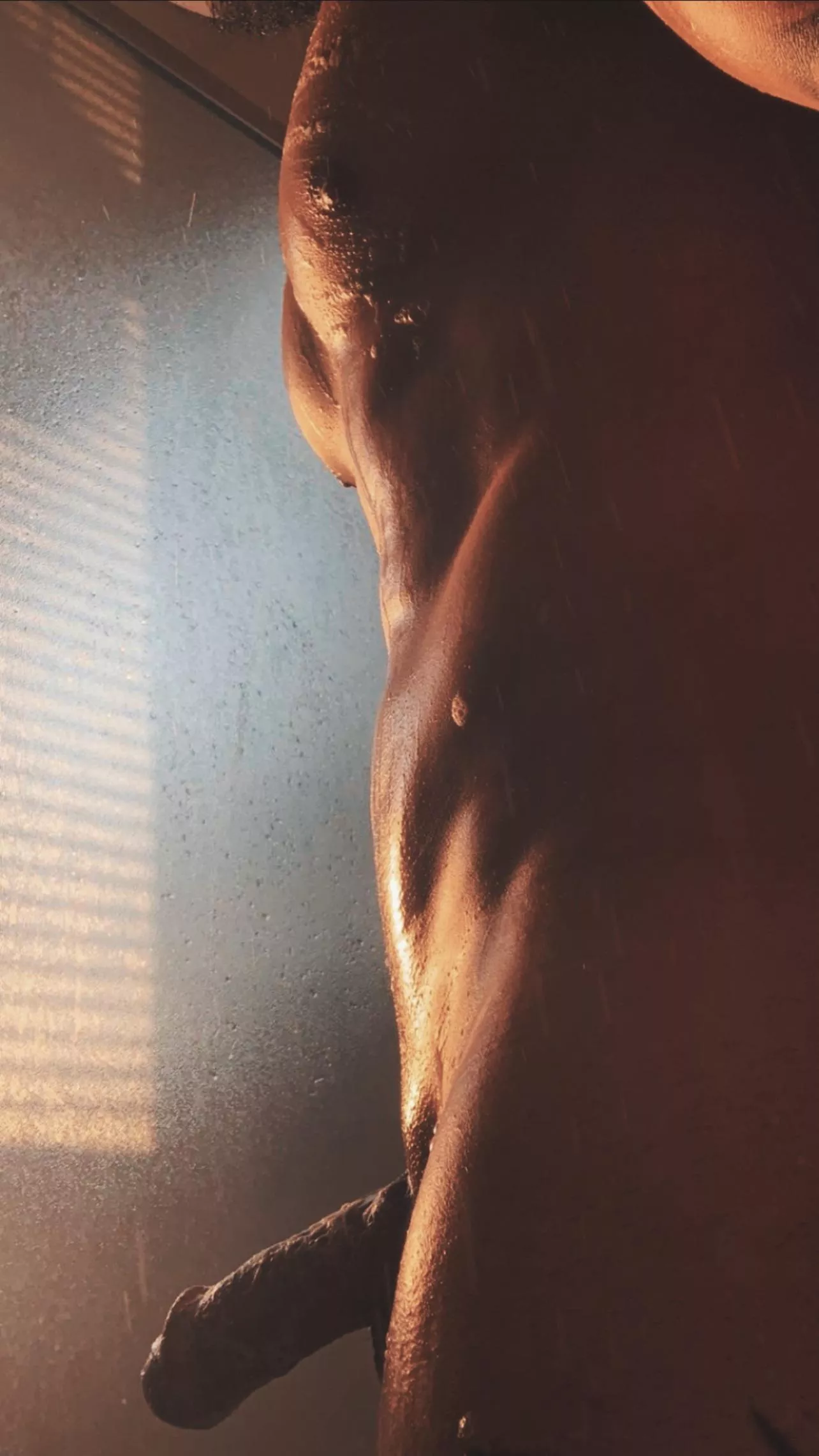 Morning glow through the shower☀️  posted by wyldboyy