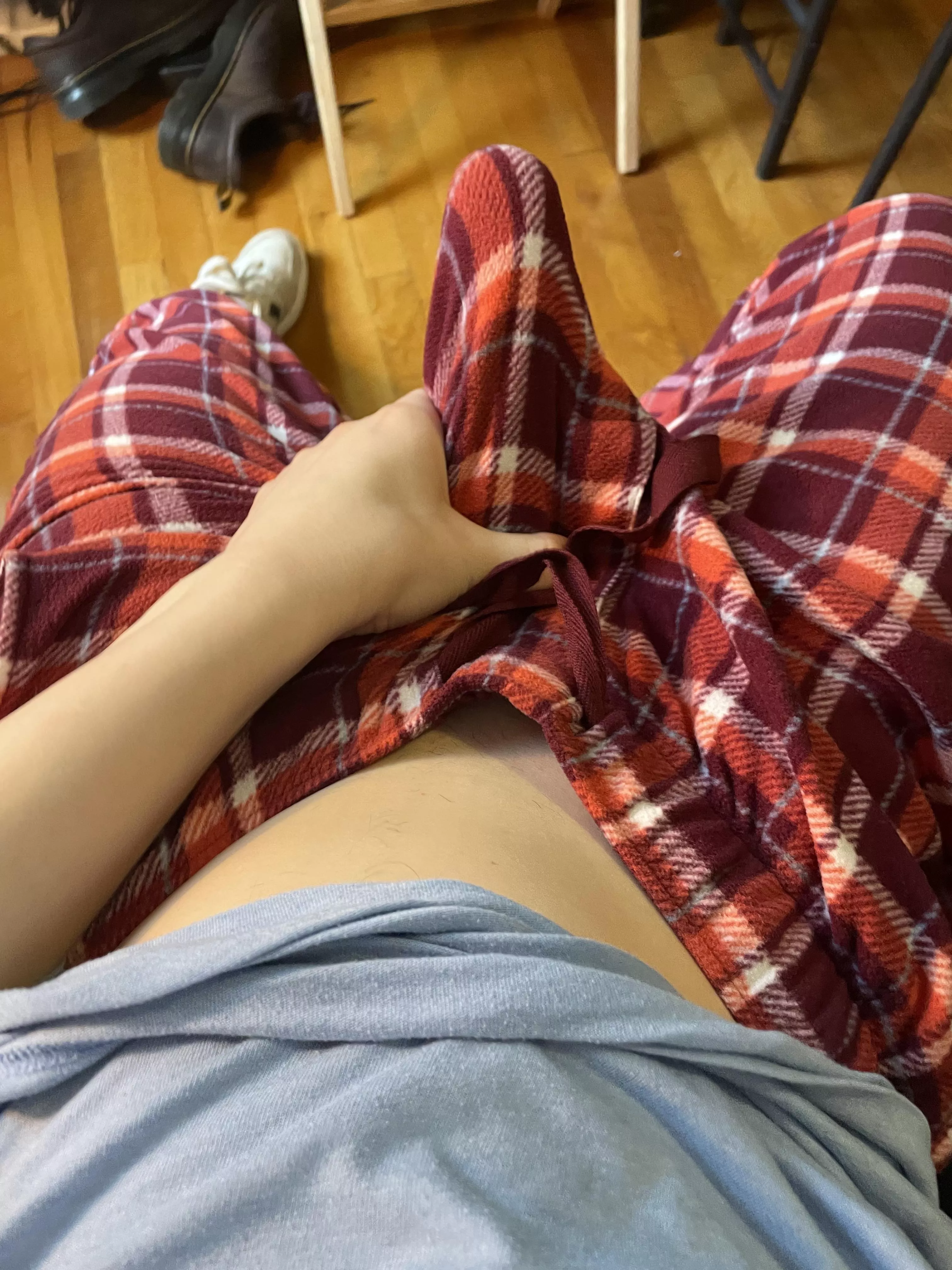 Morning wood posted by Hairy_Experience_546