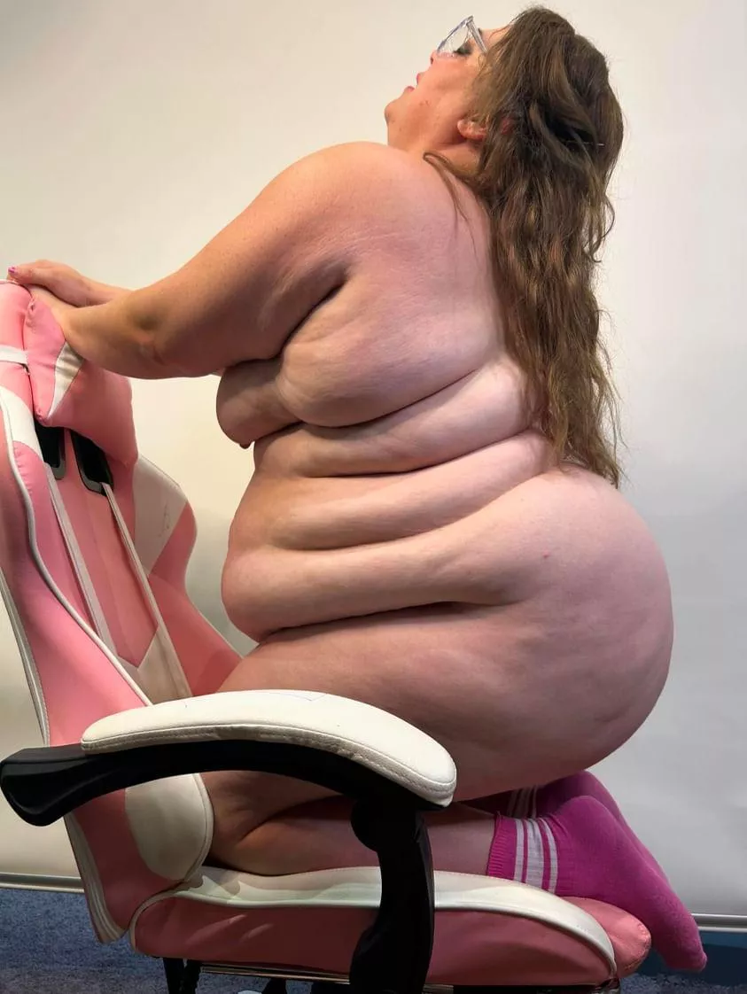 Plenty for you to grab  posted by onlyjaynefan