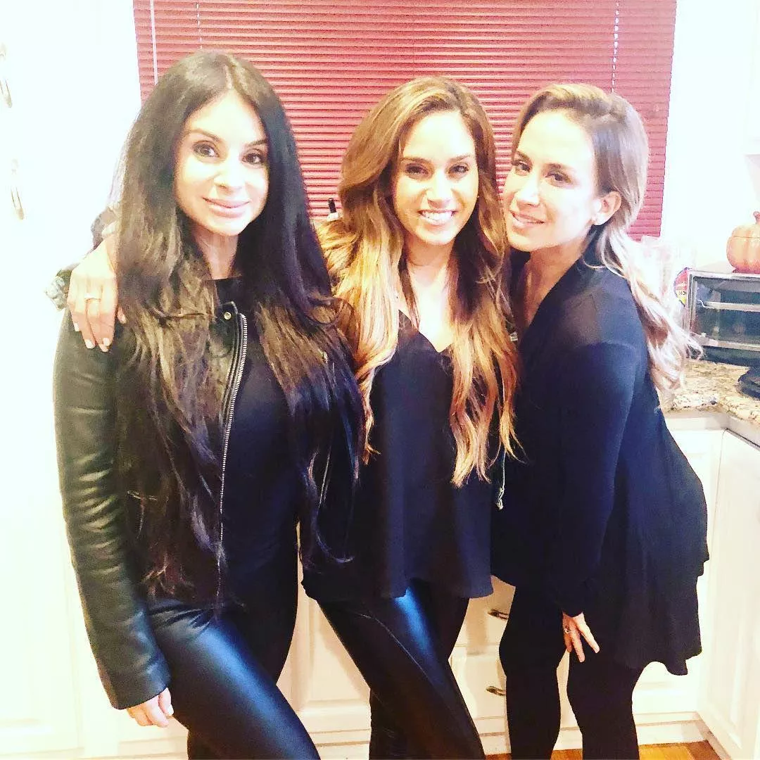 Sisters plus 1 posted by LingonberryBorn8043